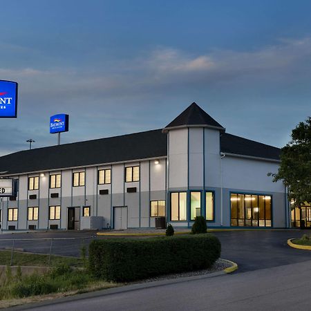 Baymont By Wyndham Winchester Exterior photo