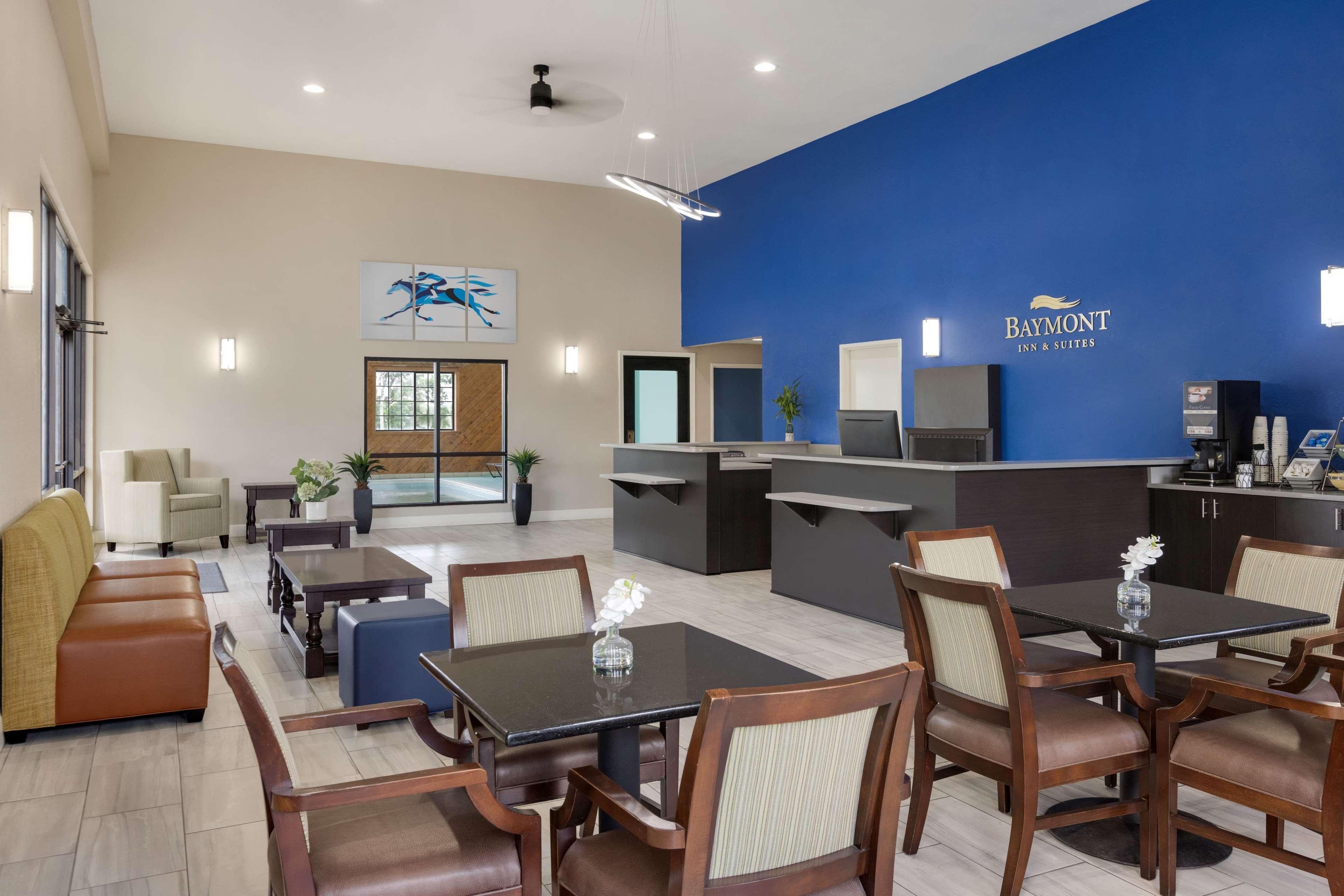 Baymont By Wyndham Winchester Exterior photo